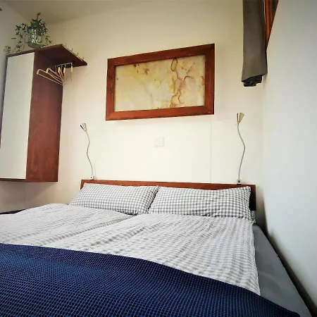 Tiny Hotel Wennigsen Веннигзен